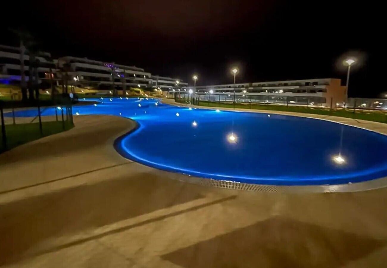 Una piscina cubierta