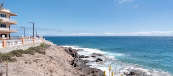 Vacation Apartment 'La Calma En Playa De Salinetas' with Wi-Fi