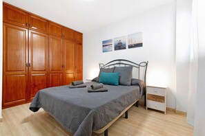 2 quartos, Wi-Fi de cortesia, roupa de cama