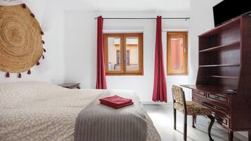 3 makuuhuonetta, silitysrauta/-lauta, ilmainen Wi-Fi, vuodevaatteet