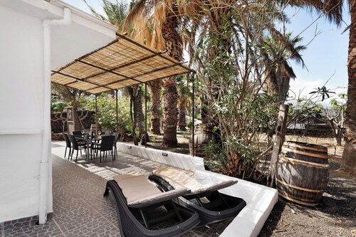 Apartment 'Finca Wapa - Apartamento Bahia' with Sea View, Wi-Fi and Air Conditioning