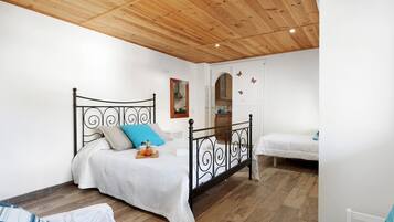 Strykejern/-brett, wi-fi (inkludert) og sengetøy