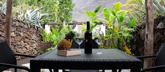 Apartment 'Finca Wapa -Rústico' with Sea View, Wi-Fi and Air Conditioning
