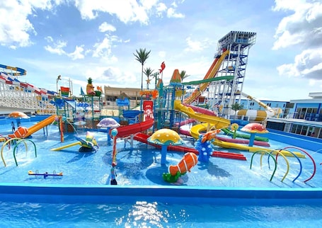 Water park. WATERWORLD HOTEL