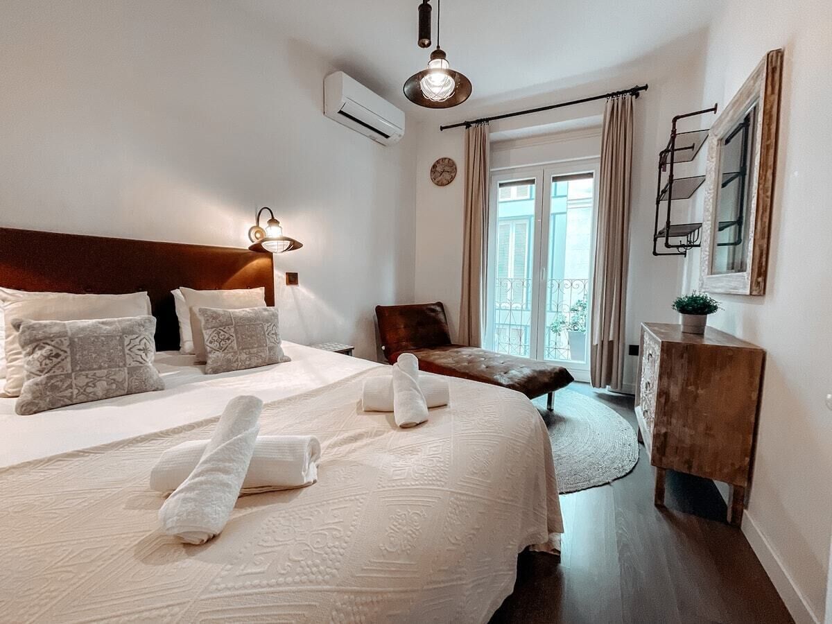 3 dormitorios, tabla de planchar con plancha, wifi gratis y ropa de cama