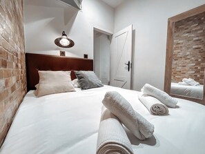 3 habitaciones, tabla de planchar con plancha y wifi gratis 