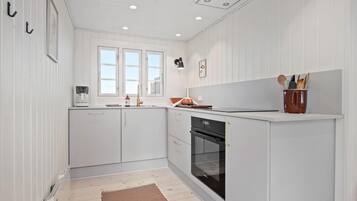 Køleskab, opvaskemaskine