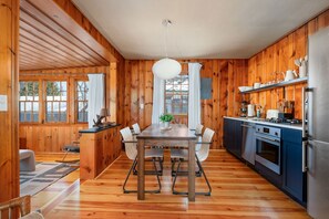 Fridge, microwave, oven, stovetop - Blue Sky Retreat – Cozy, Central & Walk to Beach (Dennis Port)