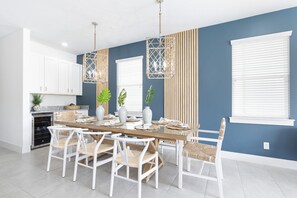 Dining - Beautiful Villa located on Reunion Resort, Reunion Resort Villa 1014 (Orlando)