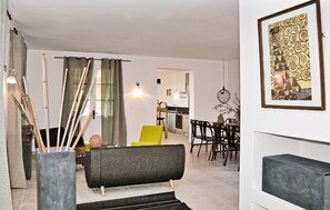 Interior - Stunning home in Issirac with WiFi (Issirac)