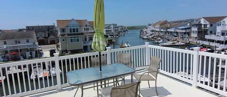 تناول الطعام بالخارج