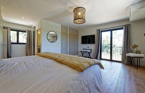 11 bedrooms, travel cot, free WiFi, bed sheets - Le Hameau Du Vignoble (La Celle)