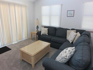 TV, fireplace - 214 76th Street East (Sea Isle City)