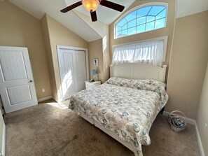 5 Schlafzimmer, Bügeleisen/Bügelbrett, Internetzugang