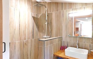 Shower, hair dryer - La Longere De La Foret (Conne De Labarde)