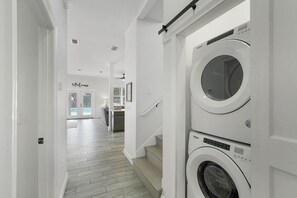 Interior - Beaches and Dreams - Luxury Home with Views of the Ocean & Private Pool (Destin)