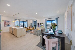 Interior - Hyve-The Dolly Parton Experience-Private Balcony (Nashville)