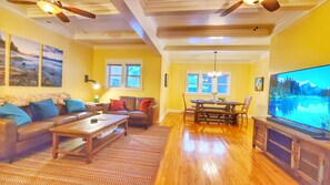 Smart TV, table football, books - Family Ski Retreat Walk to Shuttle Schweitzer Mtn (Sandpoint)