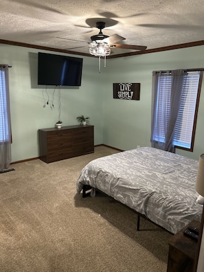 3 bedrooms, WiFi, bed sheets - Cozy 3 bedroom lake cottage (Murray)