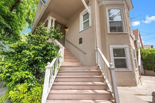 XL Sacramento Studio Midtown Downtown NEWLY Renovated - Work Play Stay