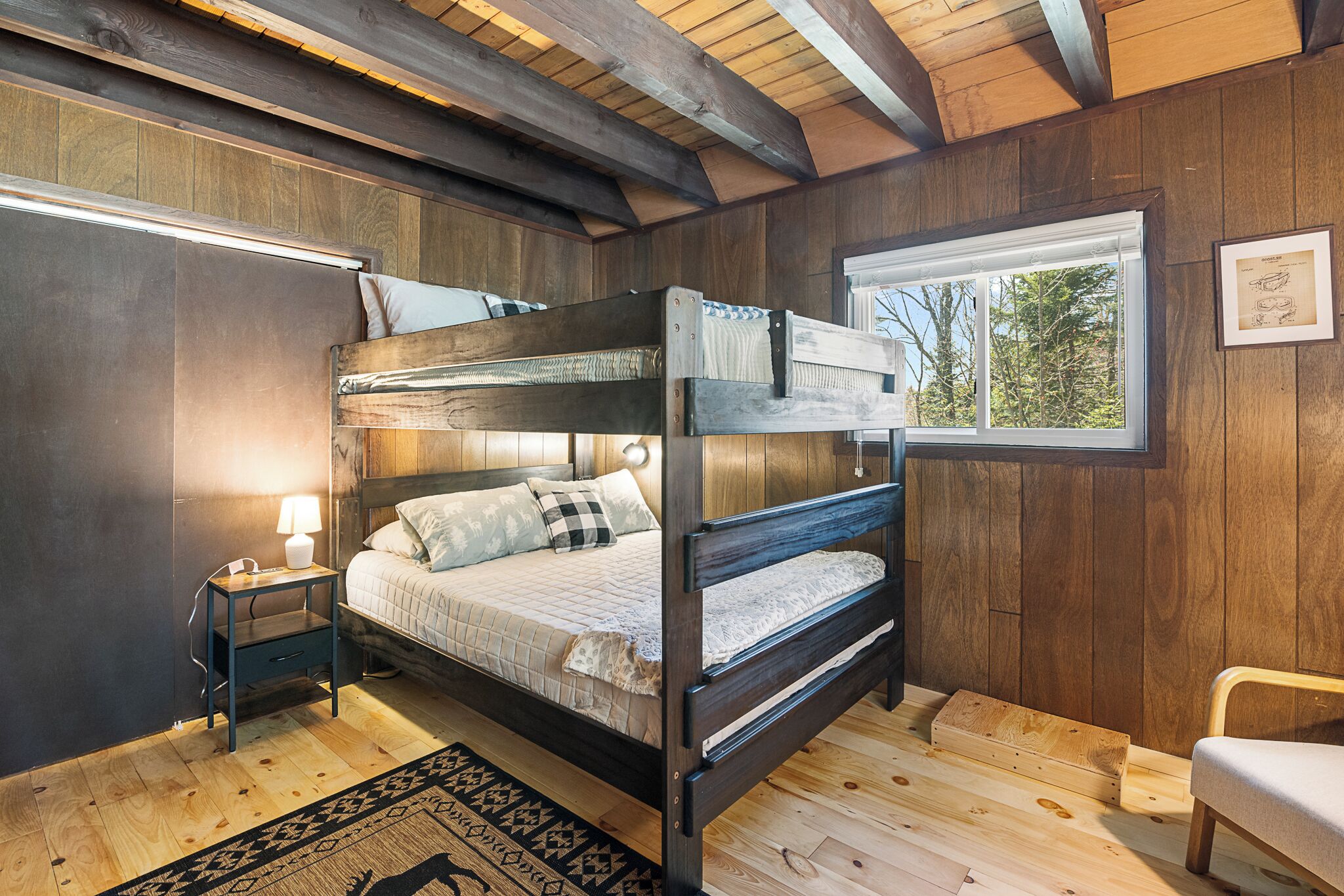 3 bedrooms, desk, free WiFi, bed sheets