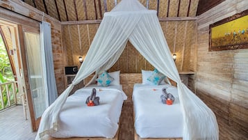 Standard Twin Room | In-room safe, free WiFi