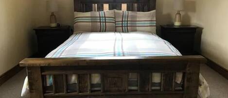 3 Schlafzimmer, Bügeleisen/Bügelbrett, WLAN, Bettwäsche