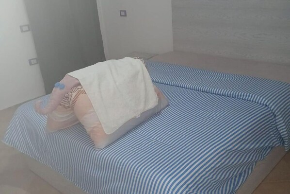 3 bedrooms, WiFi, bed sheets