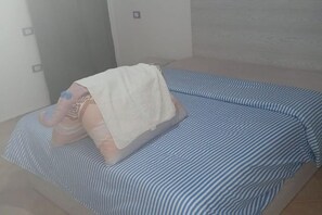 3 عدّة غرف نوم وواي فاي وملاءات أسرّة