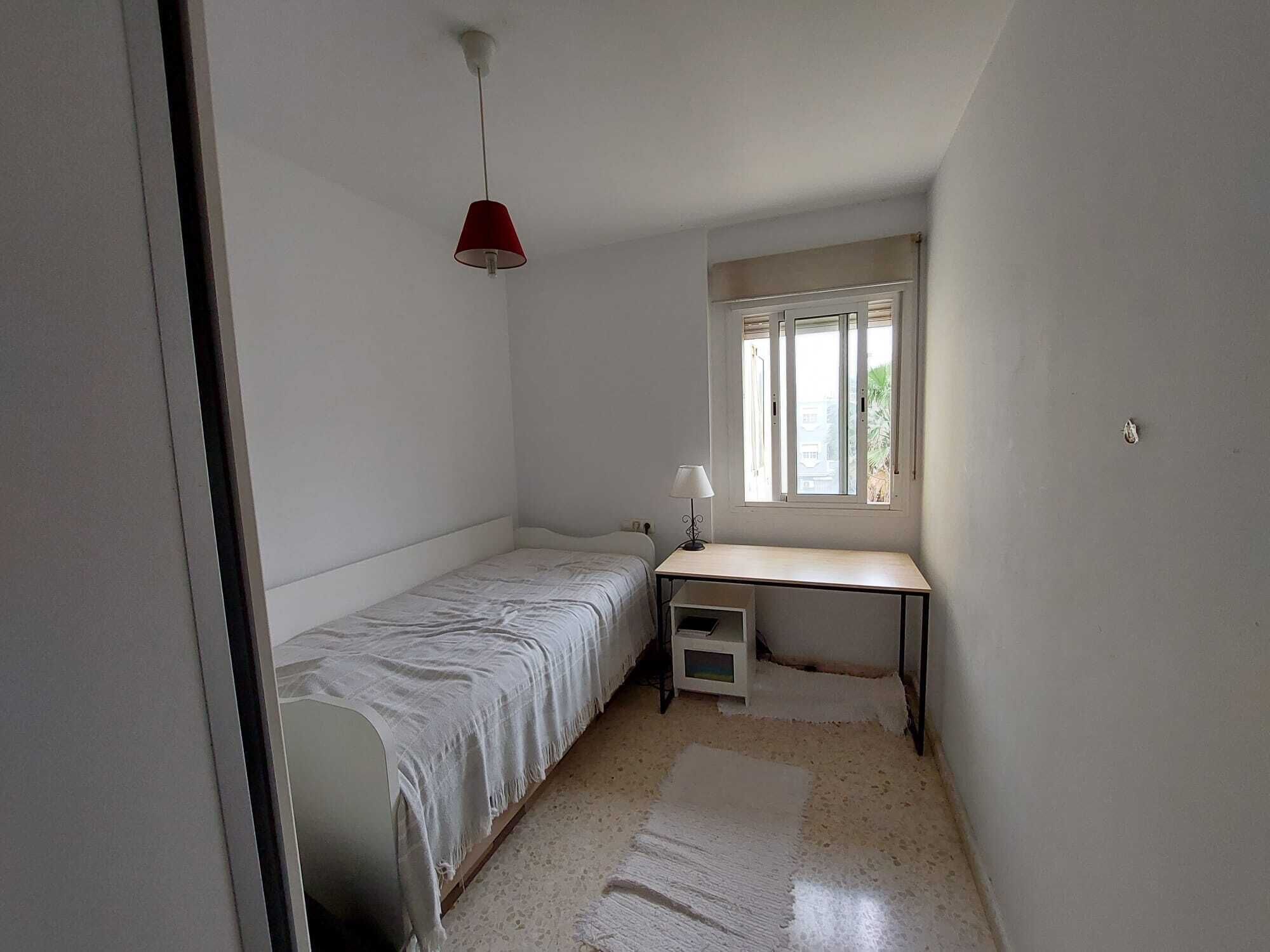 2 dormitorios, tabla de planchar con plancha, wifi y ropa de cama