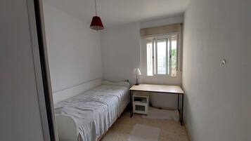 2 dormitorios, tabla de planchar con plancha, wifi y ropa de cama