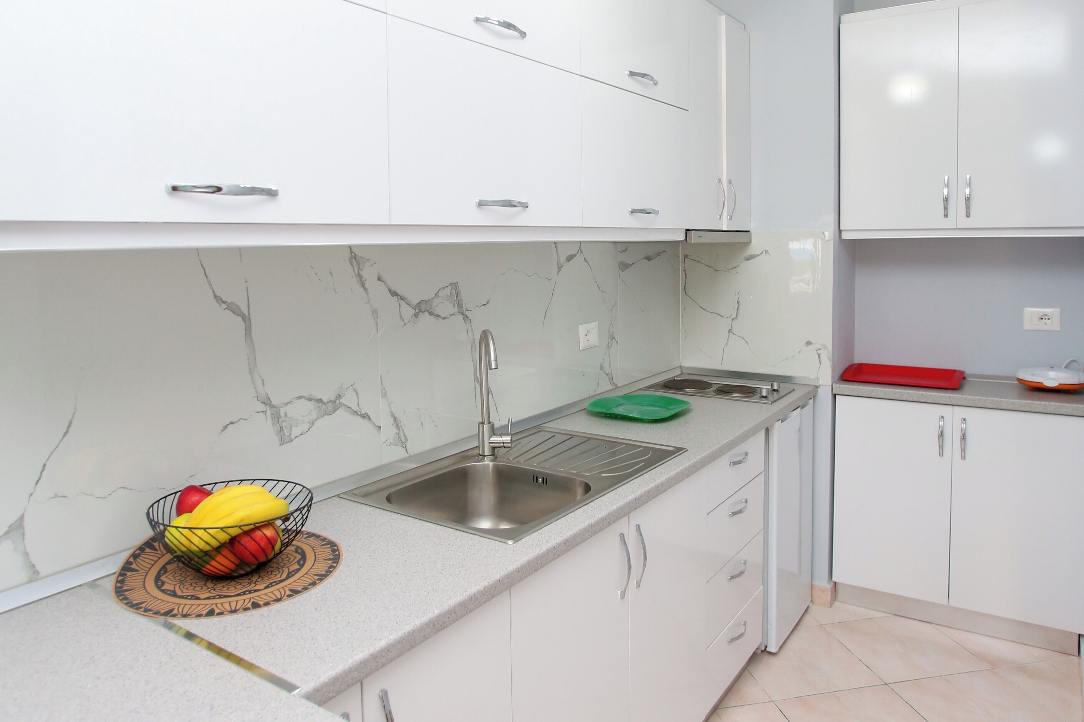 Macchina per tè/caffè, frigorifero, microonde, forno