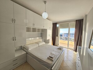 1 bedroom, iron/ironing board, WiFi, bed sheets - Sea View 1-Bed Apartment in Vlore (Vlore)
