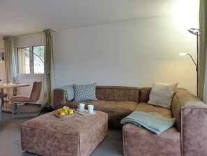 TV - Apartment Ibex by Interhome (Kandersteg)