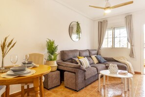 TV - Bungalow PINK LAGOON (Torrevieja)