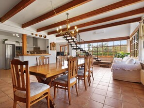 Dining - Bonita villa Can Font (Palma de Mallorca)