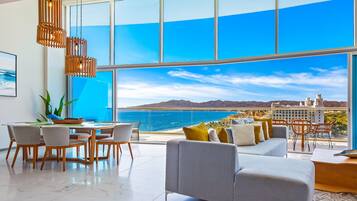 Tv och ett bordtennisbord