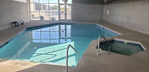 Piscina coperta, una piscina riscaldata