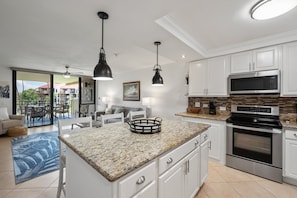 Coffee/tea maker, fridge, microwave, oven - Remodeled Condo Across Beach w Pool AC - Kamaole Sands 7307 (Kihei)