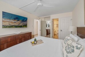 1 slaapkamer, een strijkplank/strijkijzer, gratis wifi, beddengoed
