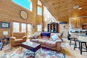 TV, fireplace, DVD player