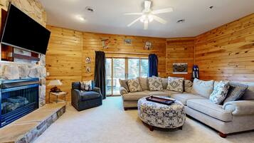 TV, fireplace, DVD player