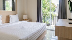 Habitación Deluxe doble | Escritorio, wifi gratis, ropa de cama
