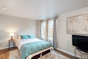 2 quartos, acesso à internet, roupa de cama