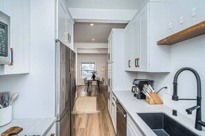 Fridge, microwave, oven, stovetop - Poppy Suite I Steps to Dining, Shops + Ferry (Coronado)