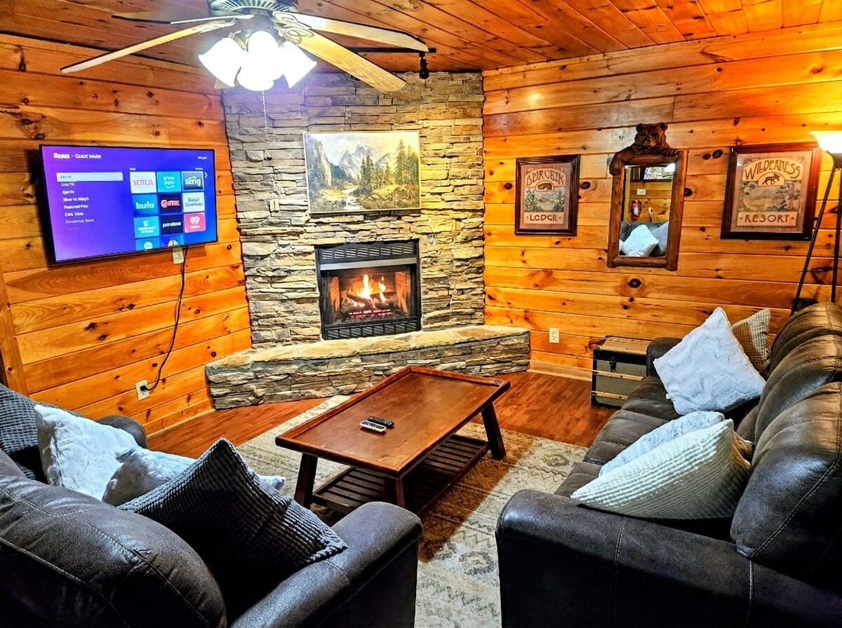 Smart TV, fireplace