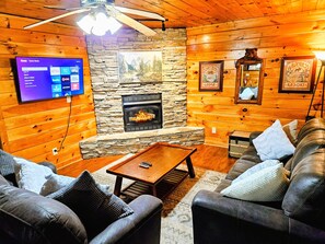 Smart TV y chimenea