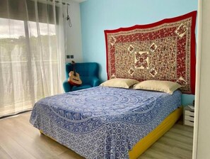 4 dormitorios, tabla de planchar con plancha, cuna de viaje y wifi