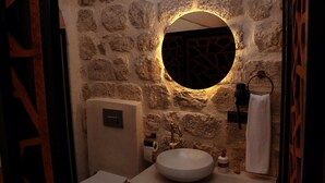 Unclassified image, 5 of 25, button - Zabel Hotel (Mardin)
