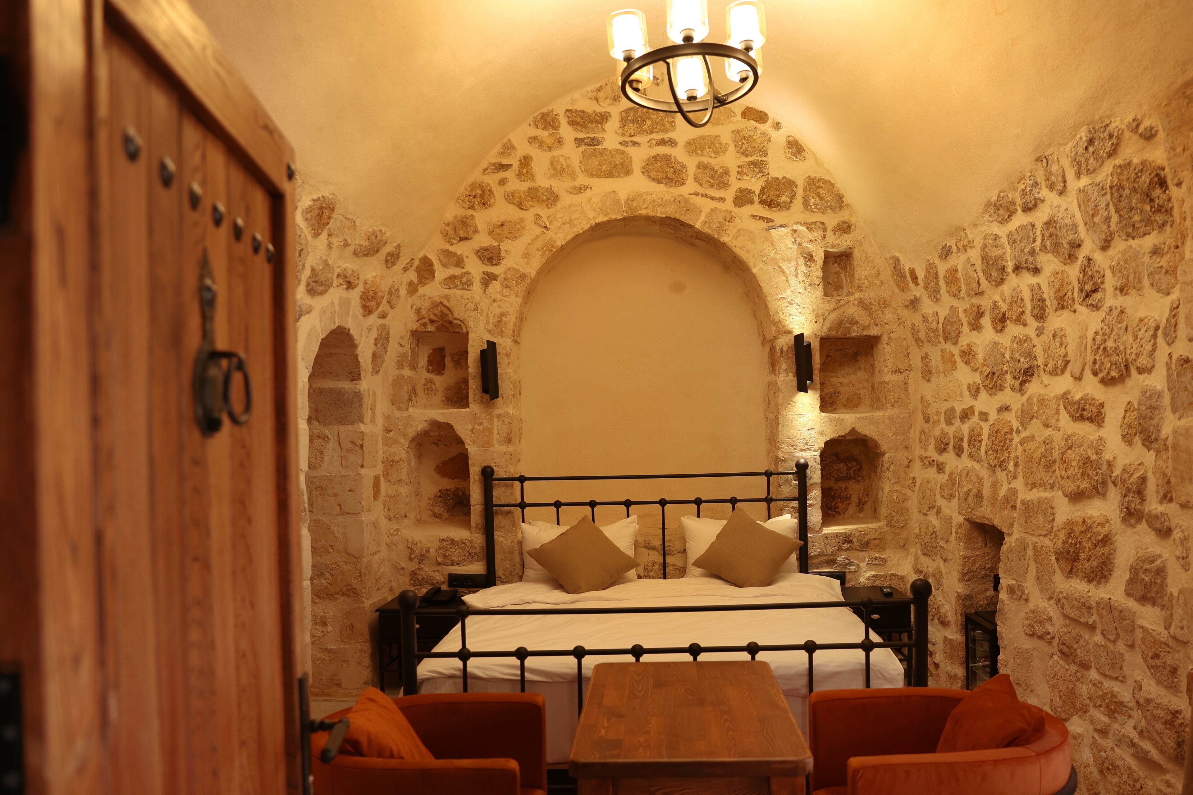 Ropa de cama de alta calidad y minibar 